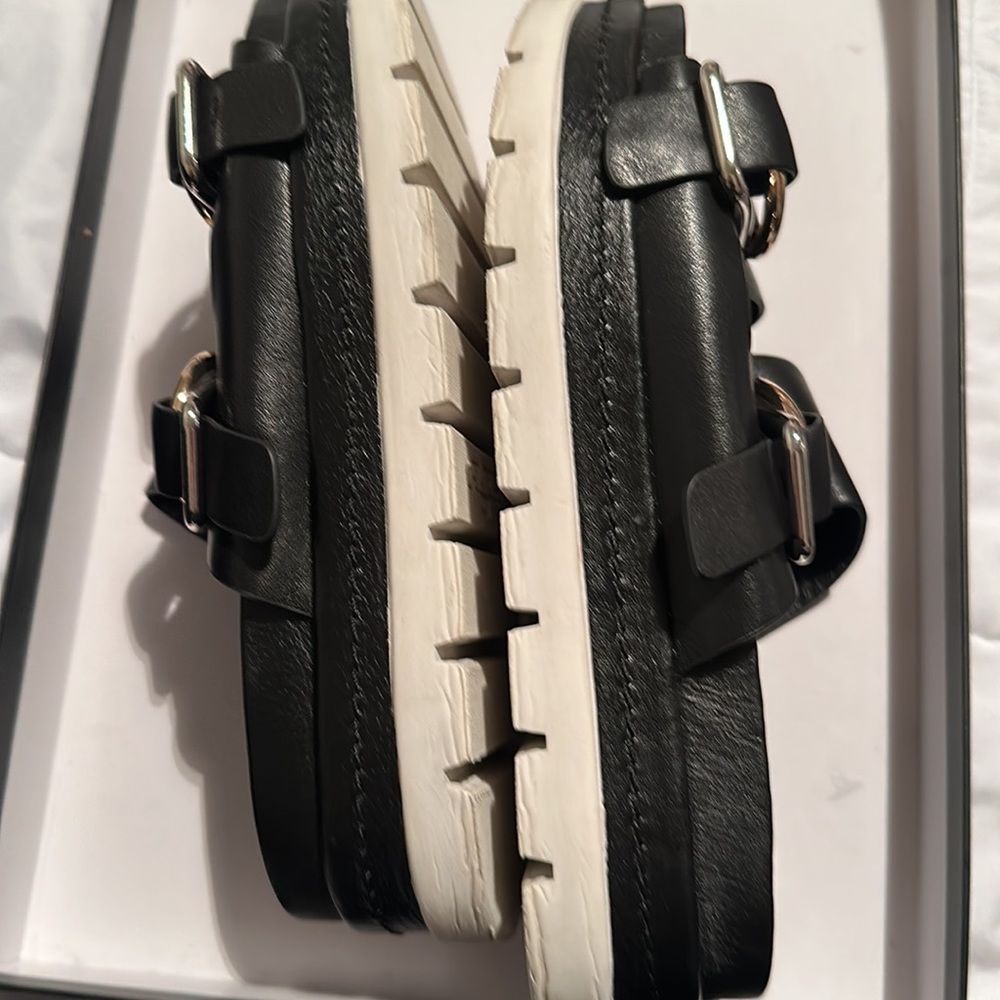 J/SLIDES BUCKLE Platform Sandals. Used in good condition. Size 6.5. - Picture 5 of 5